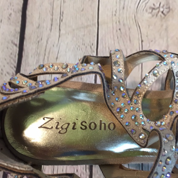 Zigisoho shoes tan and rhinestone cutout 5” high heels - Picture 6 of 7
